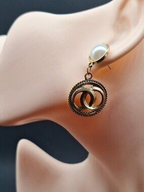 Vintage-Inspired Gold Dangle Earrings with Faux Pearl Stud & Rope Frame